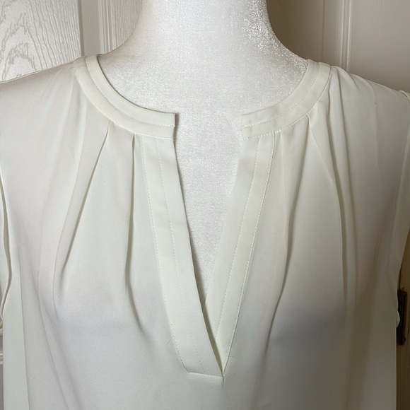 J.Crew: V-neck Popover Sleeveless Top - Picture 3 of 11